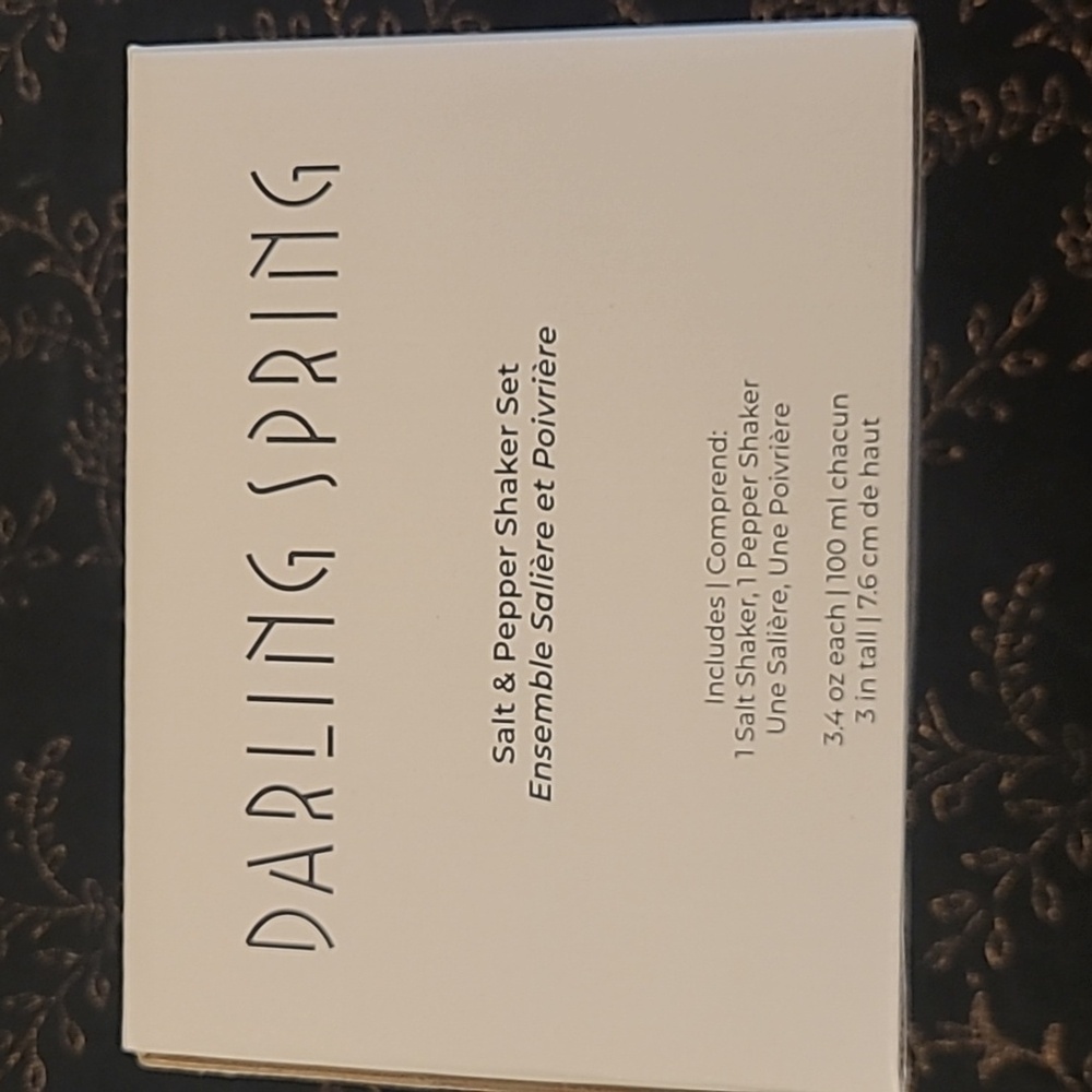 Darling Spring Salt & Pepper Shakers Brand New In Box - Picture 3 of 5